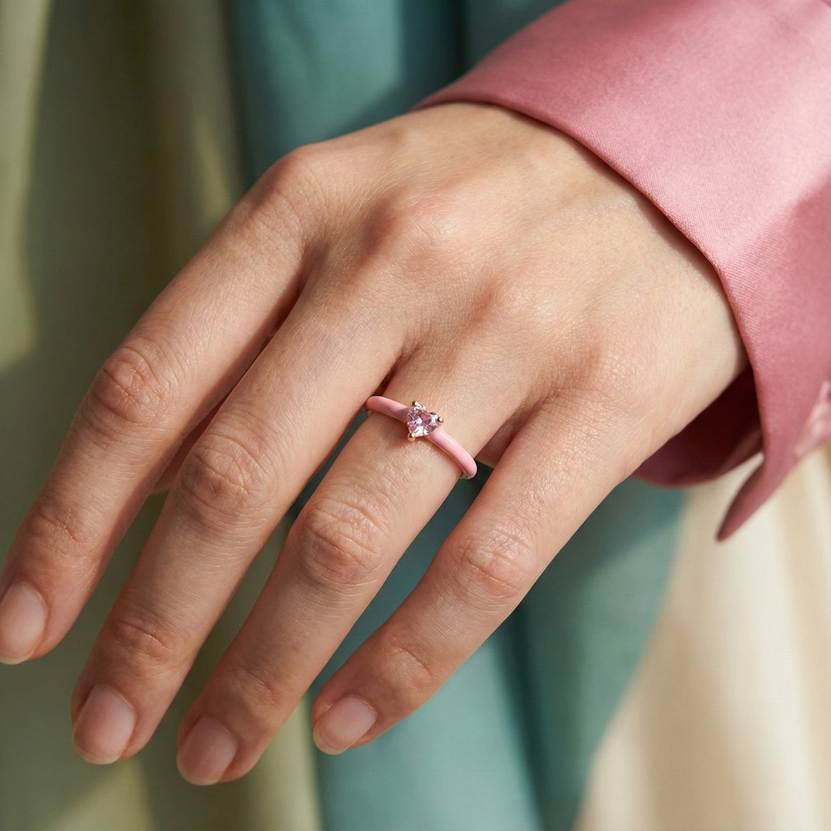 Girly Girl Gold ring model 